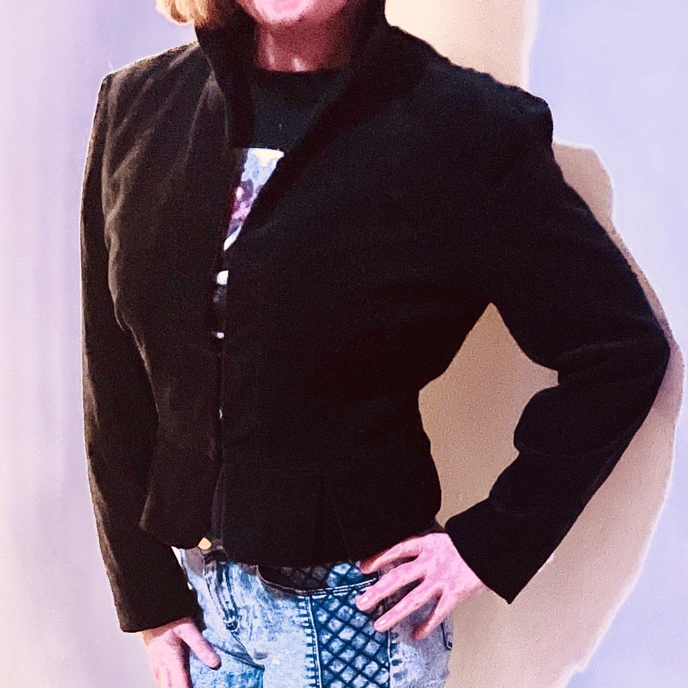 Lightweight corduroy black crop jacket